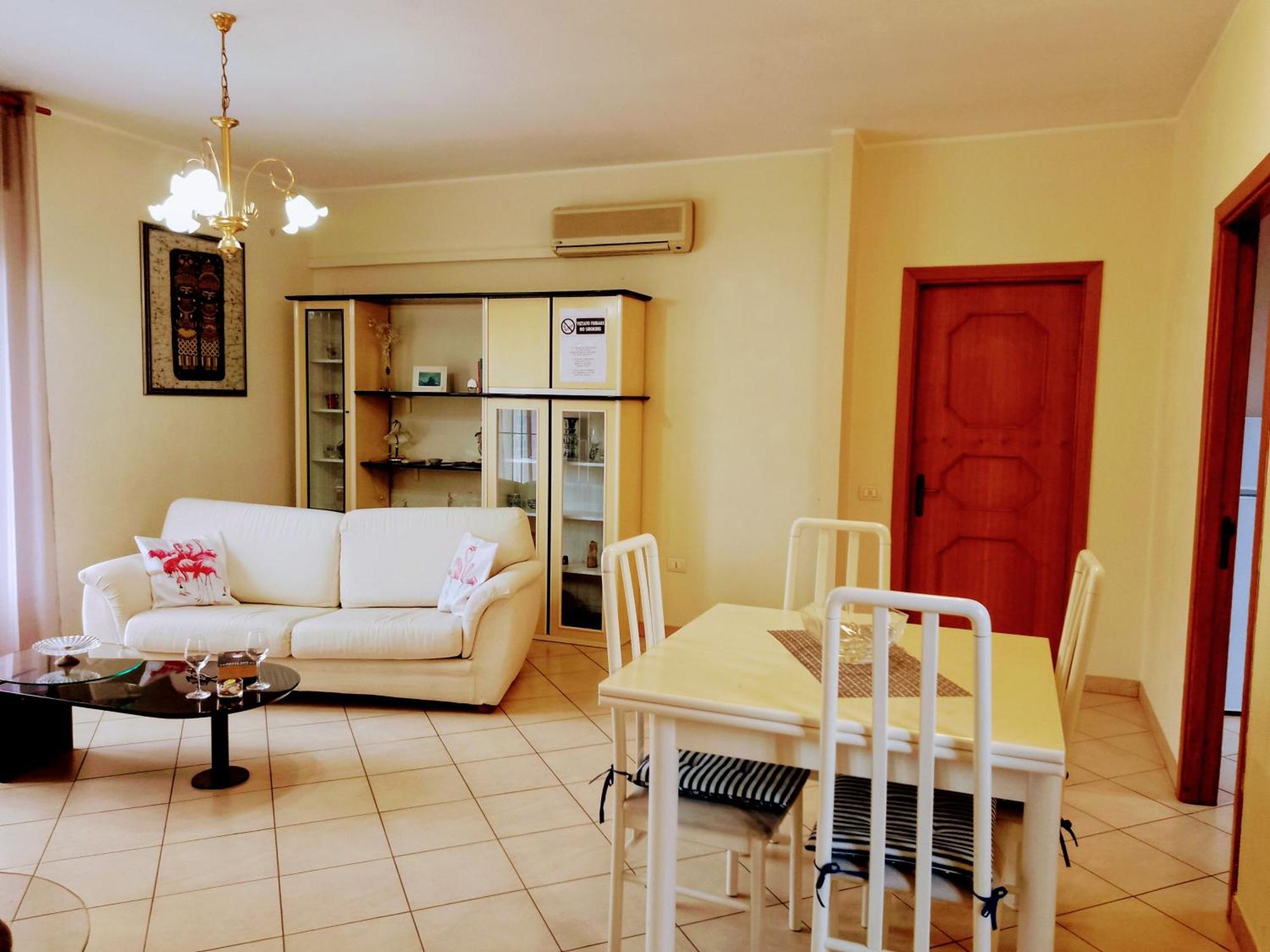 Appartamenti Lucia Quartu SantʼElena Dış mekan fotoğraf